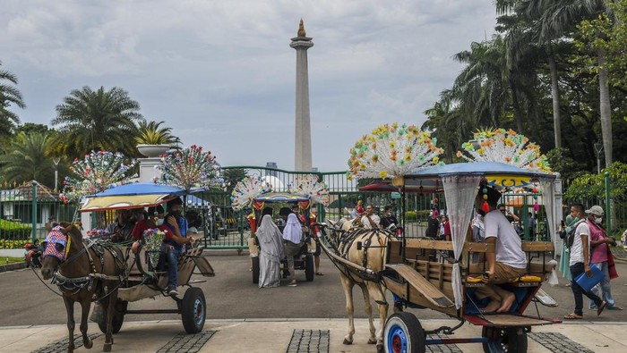 Pemprov DKI Jakarta tengah mempersiapkan aturan untuk pengoperasian delman di Jakarta, khususnya di kawasan Monumen Nasional (Monas).