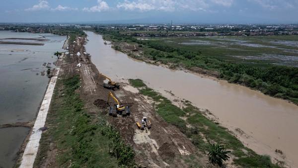  Bencana Banjir di Demak: Jebolnya Tanggul Sungai Wulan dan Pengungsian Massal