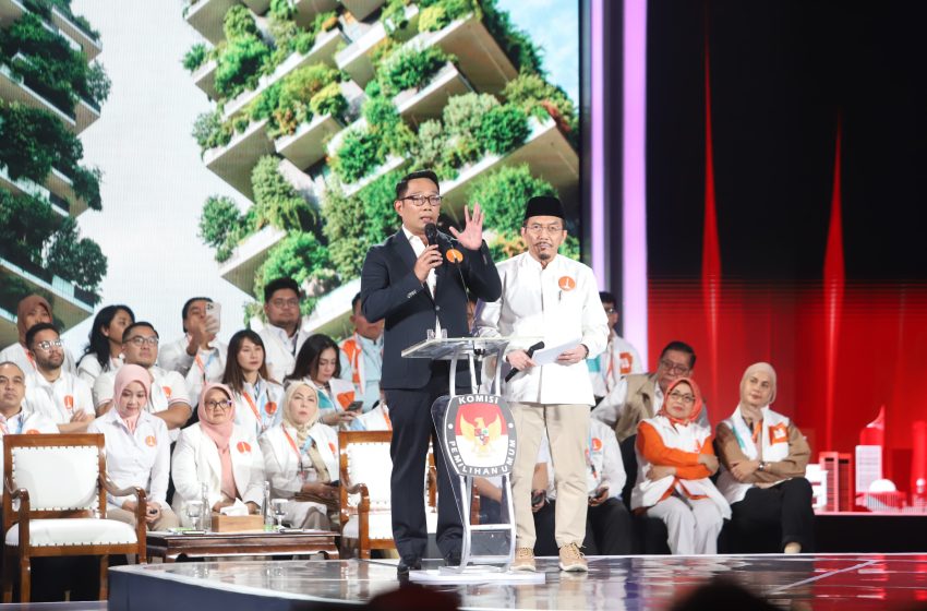  Ridwan Kamil Janji Berikan Subsidi untuk Warga Jakarta yang Masih Membeli Air Jeriken