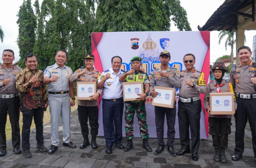  Tinjau Yogyakarta, Wamenhub RI dan Kakorlantas Polri Pastikan Arus Lalu Lintas Nataru Aman