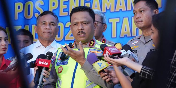 Aksi Kakorlantas Pastikan Keamanan Penumpang Mudik Gratis Nataru