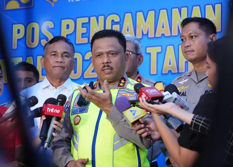 Aksi Kakorlantas Pastikan Keamanan Penumpang Mudik Gratis Nataru